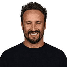 César Peixoto portrait