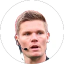 Referee Florian Exner