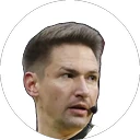 Referee Tobias Reichel
