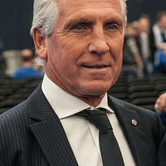 Klaus Fischer portrait